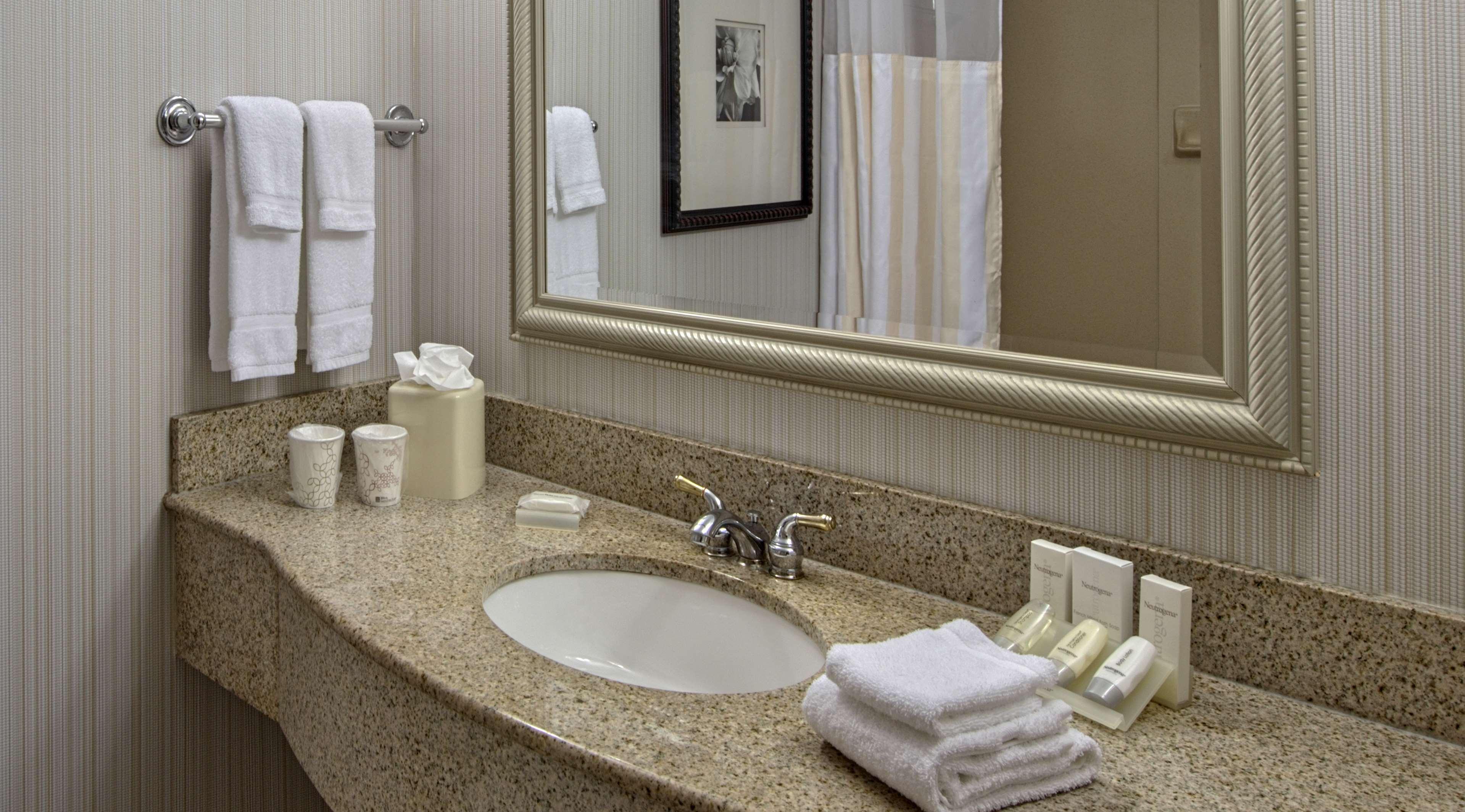 Hilton Garden Inn Huntsville/Space Center Buitenkant foto