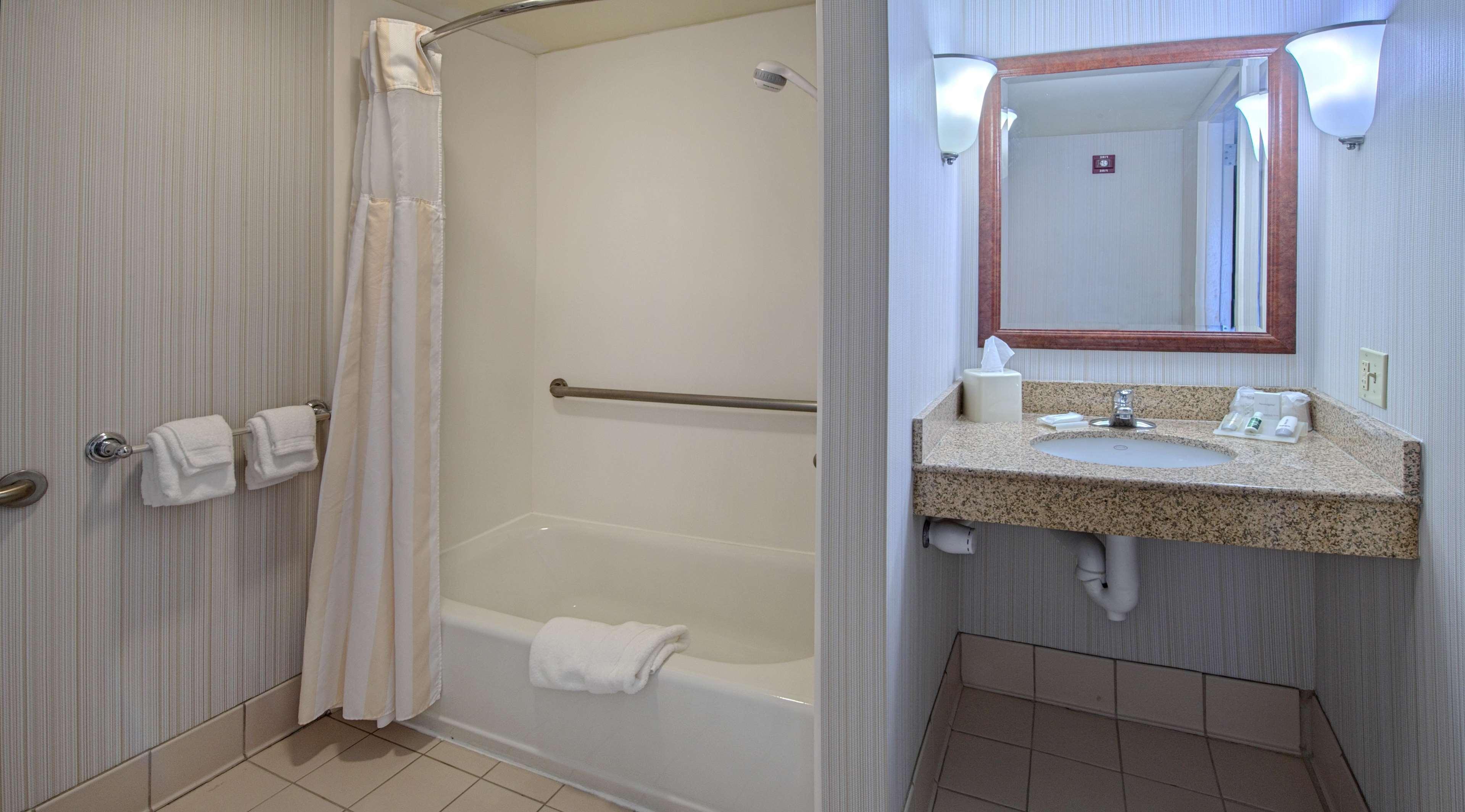 Hilton Garden Inn Huntsville/Space Center Buitenkant foto