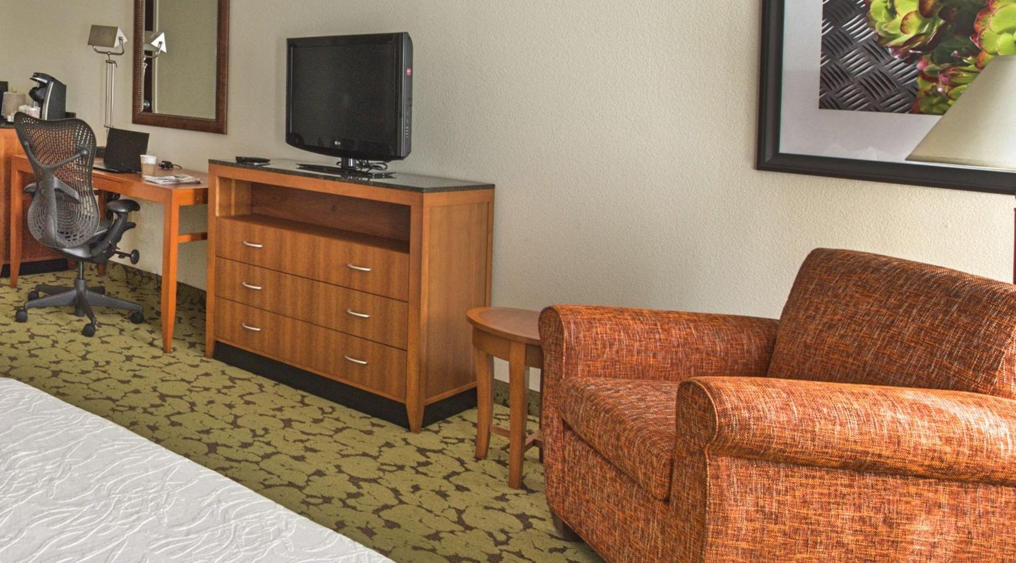 Hilton Garden Inn Huntsville/Space Center Buitenkant foto
