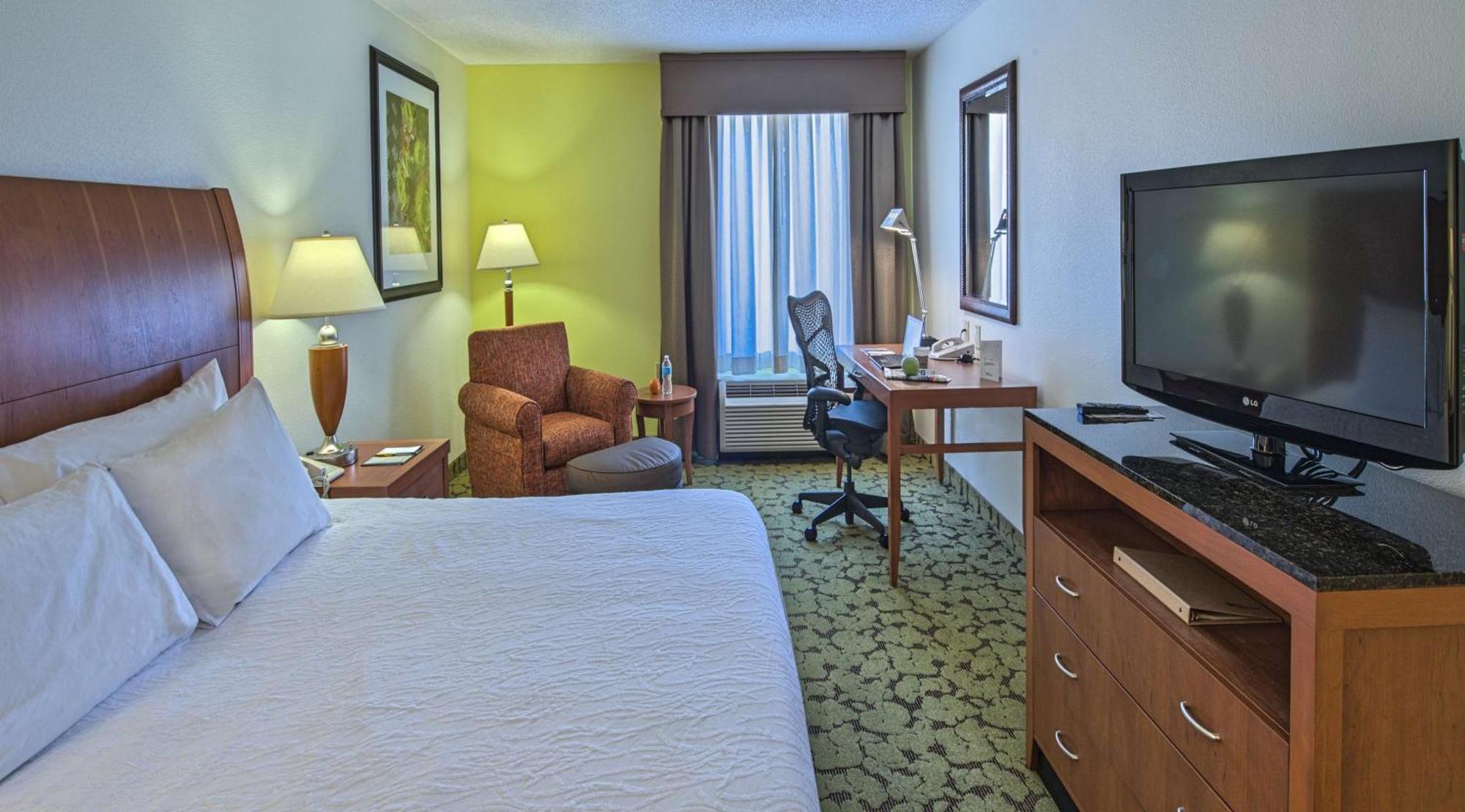 Hilton Garden Inn Huntsville/Space Center Buitenkant foto