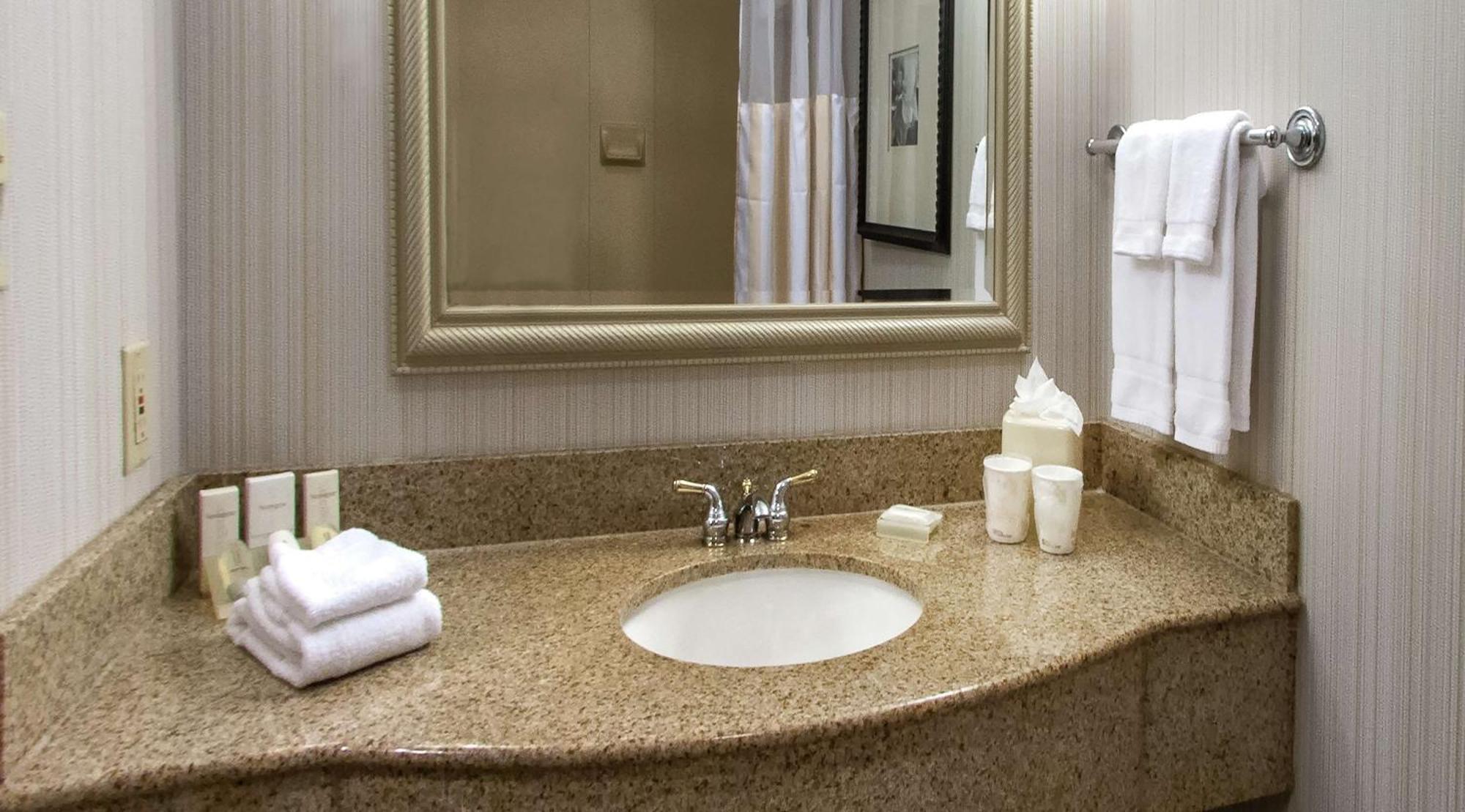 Hilton Garden Inn Huntsville/Space Center Buitenkant foto
